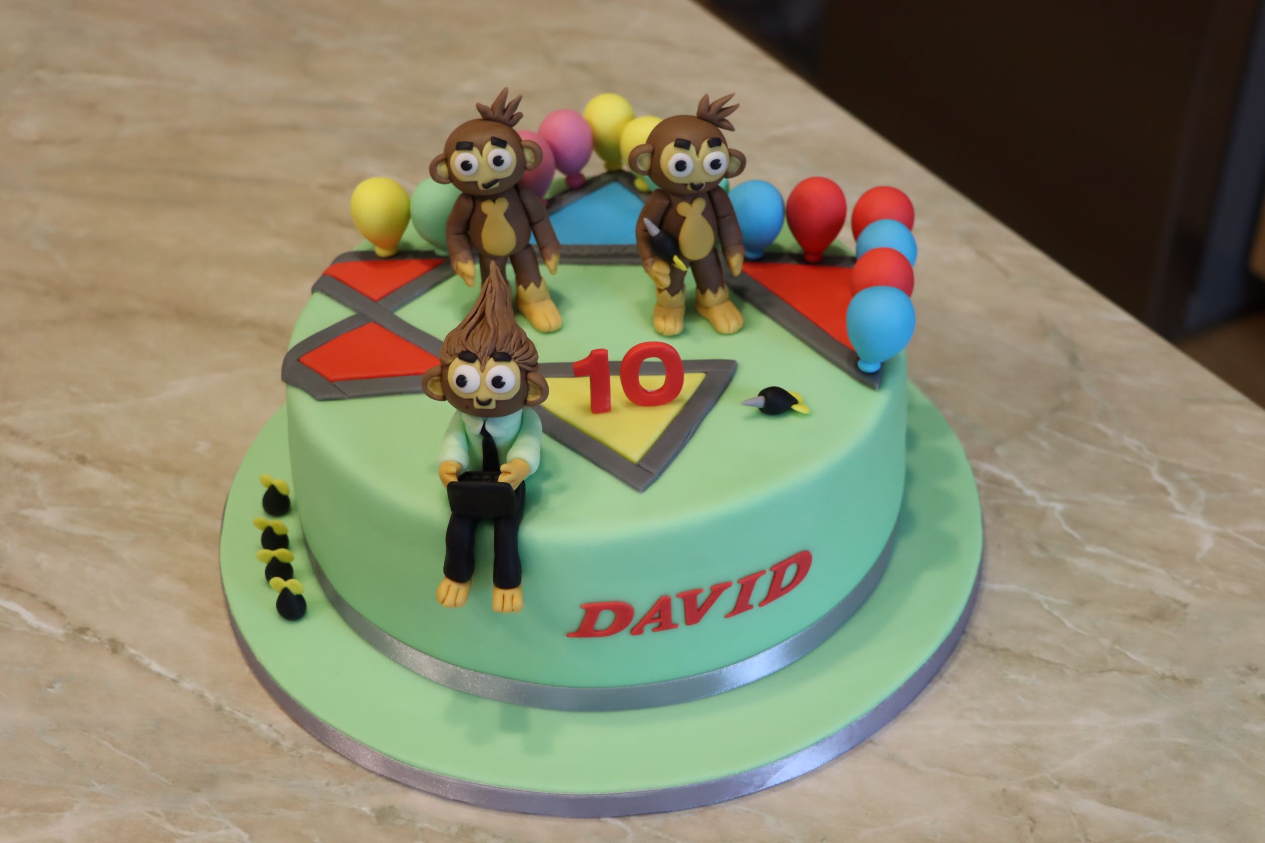 002b Bloons TD 6 cake